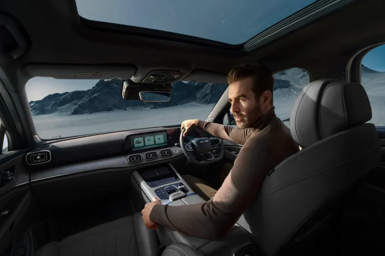 J8_Black_Copilot_View_Man_e0314903d5 (1)