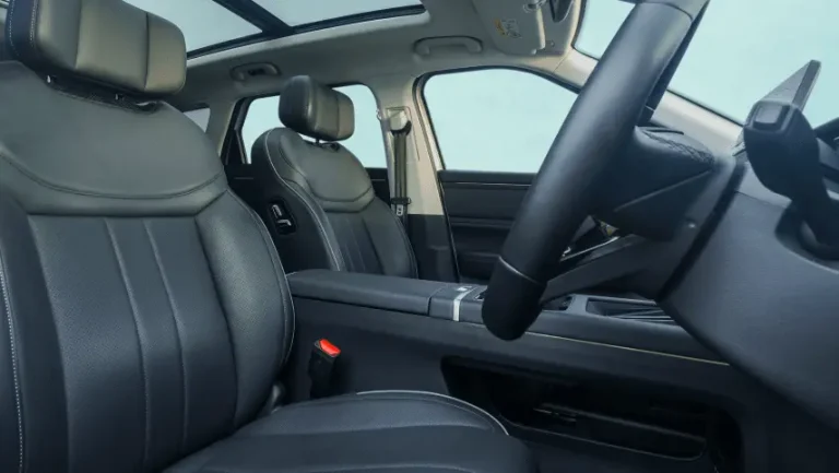 Synthetic_Leather_Seats_c25d14cba1